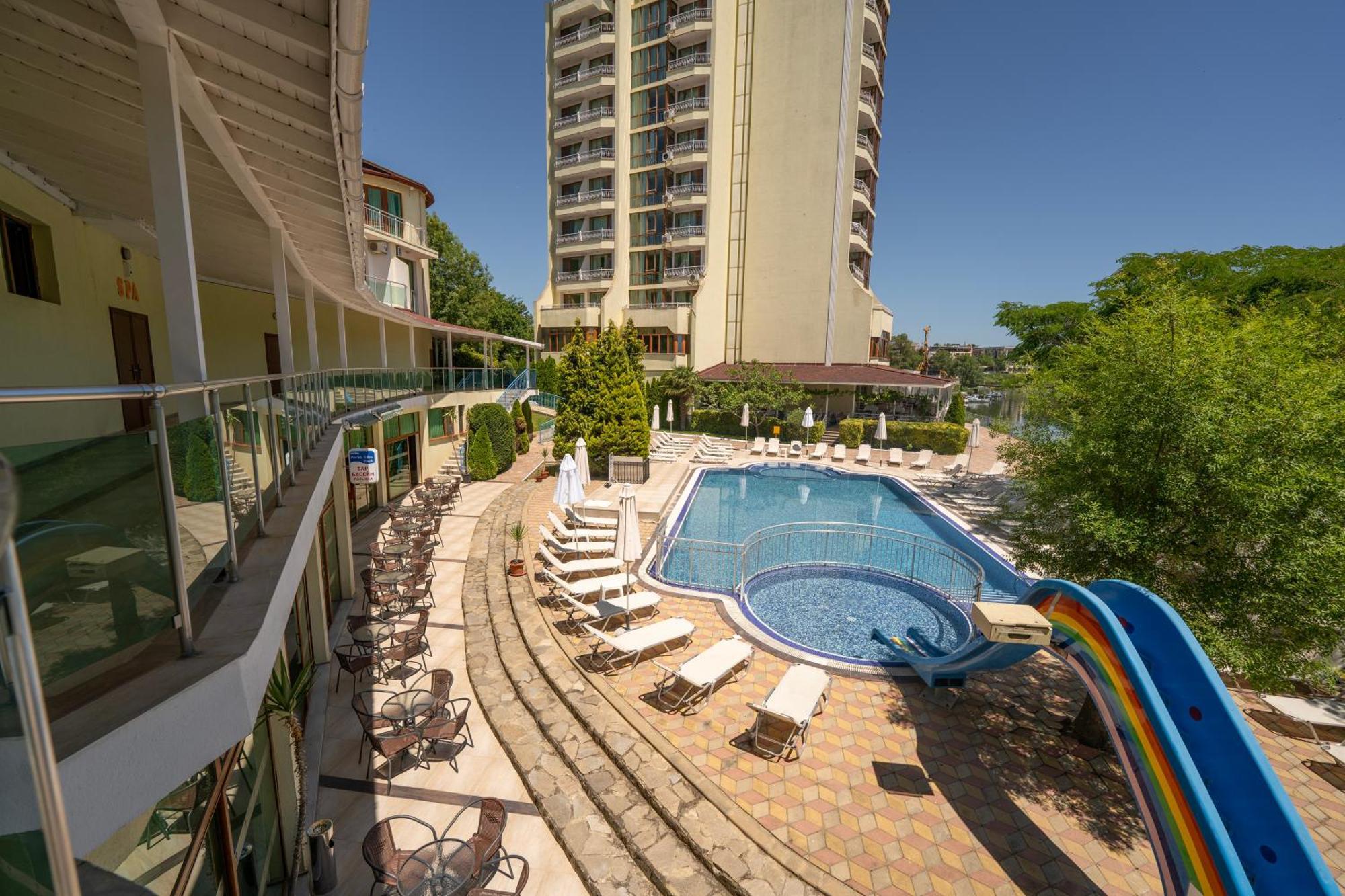 Perla Sun Beach Hotel Primorsko Exterior photo