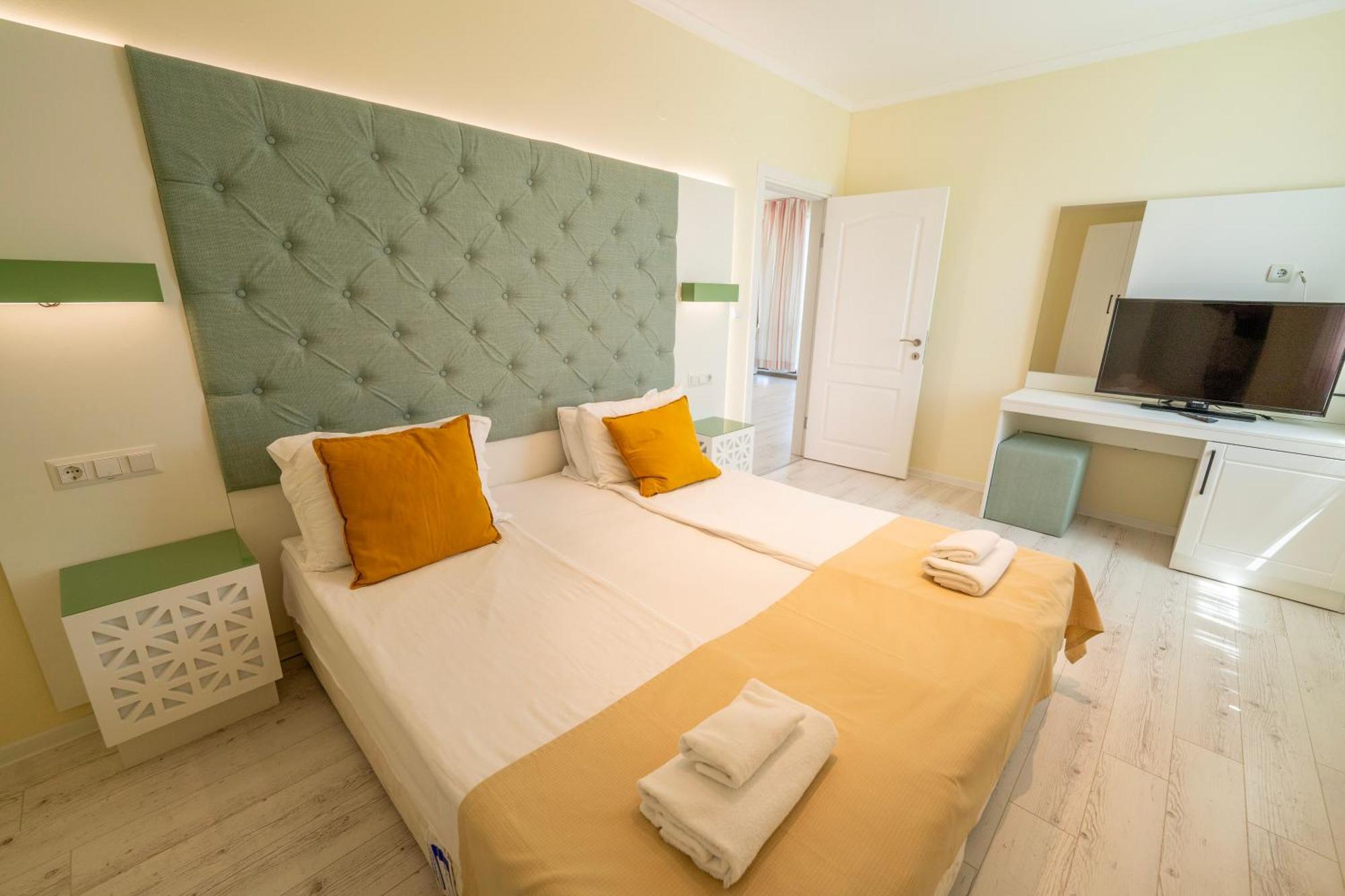 Perla Sun Beach Hotel Primorsko Exterior photo